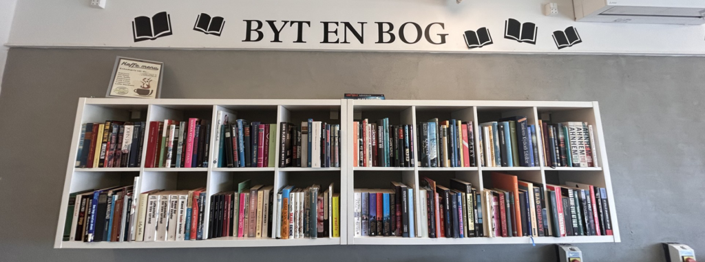 Mønten - Byt en Bog - læs en bog mens du venter - byt til nyt læsestof!